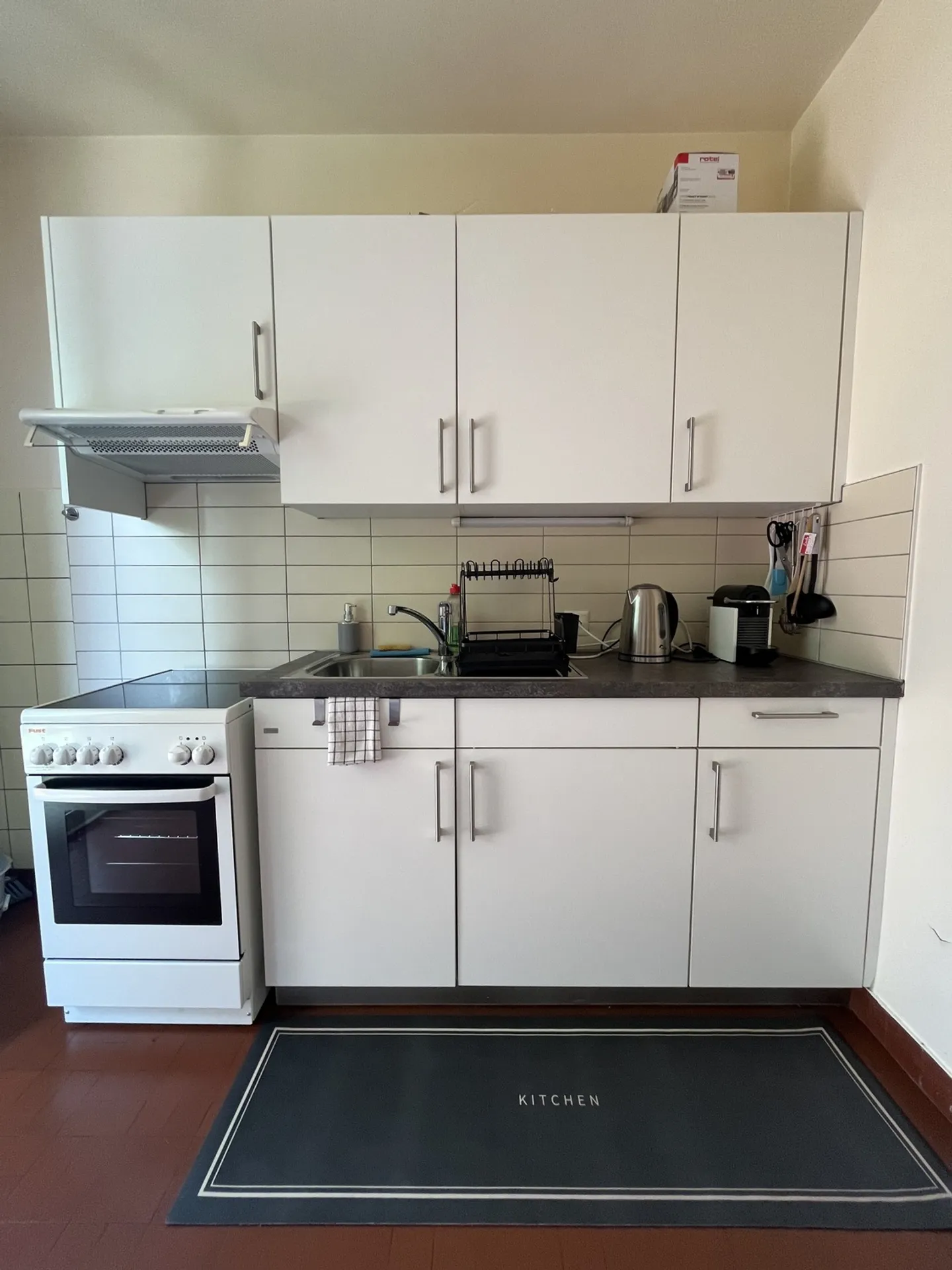 2-ROOM APARTMENT IN GENEVA - PLAINPALAIS/ACACIAS, FURNISHED, RENTAL PERIOD - Photo 4 of 8