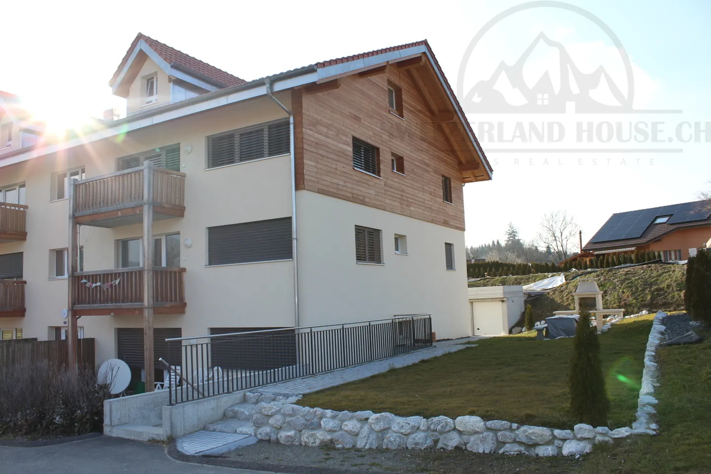 Geräumige 4,5-Zimmer-Wohnung mit freiem Blick in Posat - Foto 2 von 11