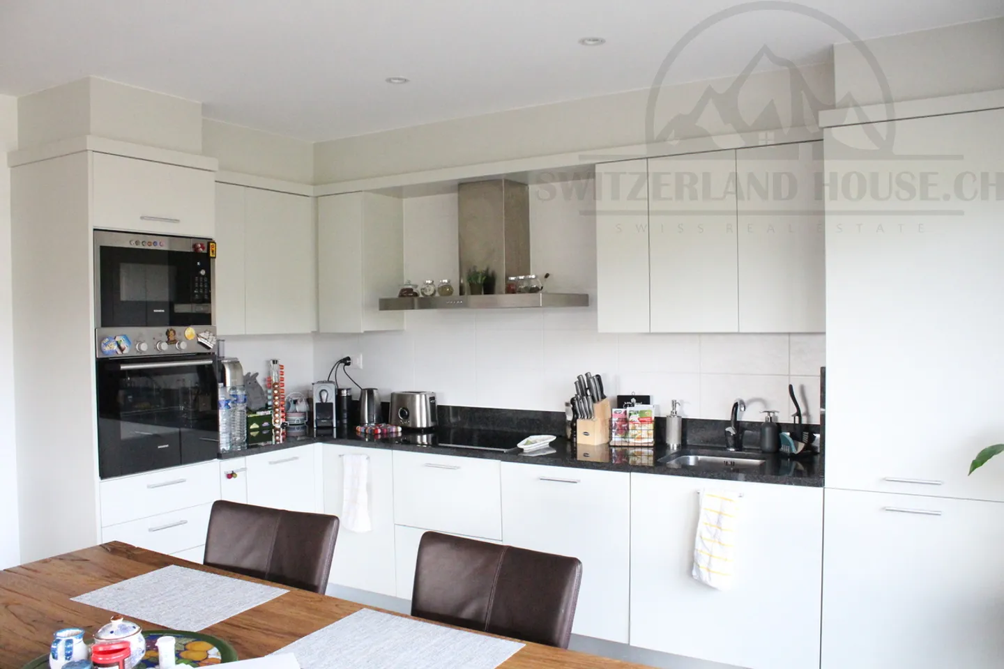 Geräumige 4,5-Zimmer-Wohnung mit freiem Blick in Posat - Foto 3 von 11