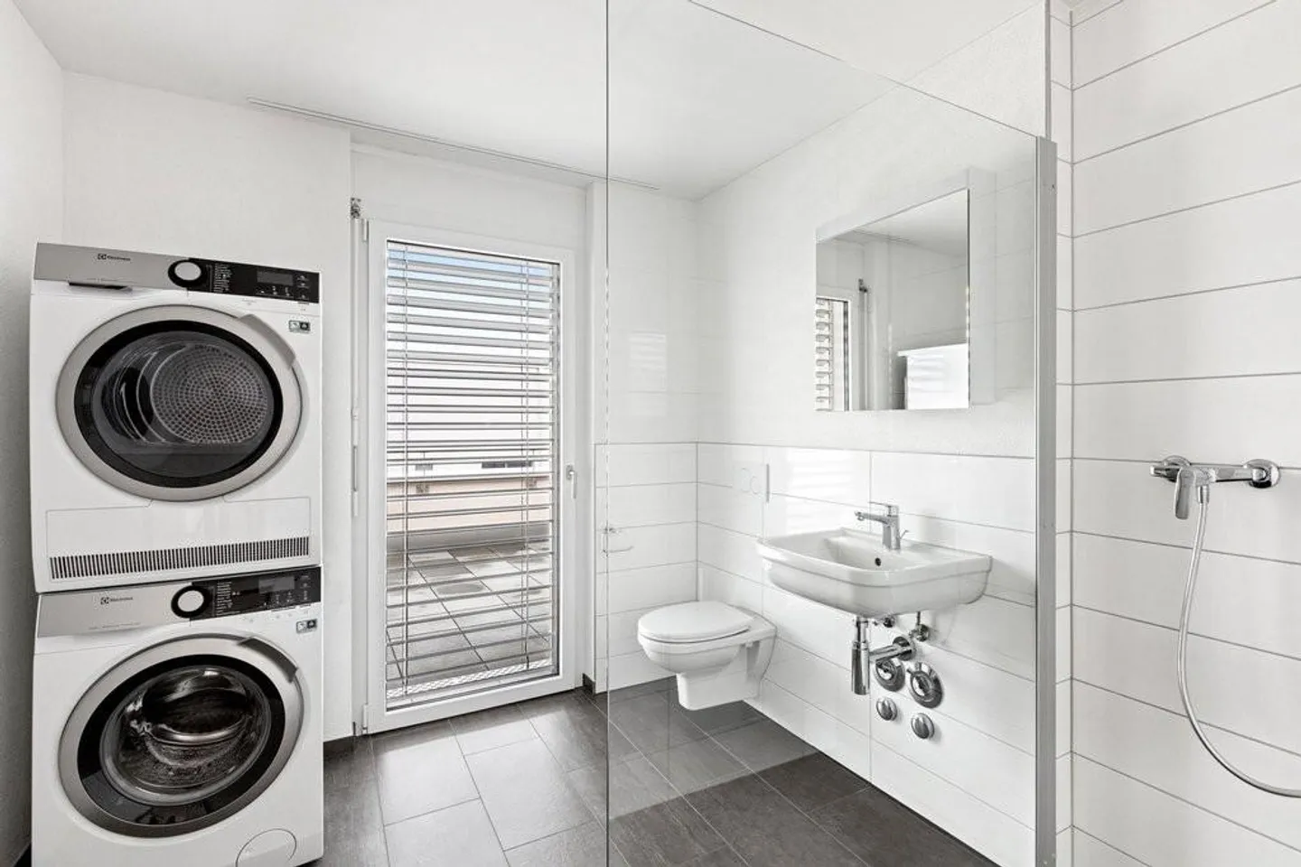 Charmante Attikawohnung in Däniken - Foto 6 von 8