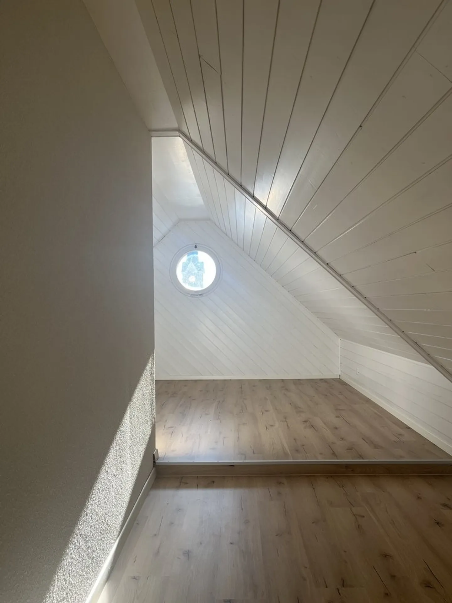 Large 6.5-room apartment for rent in Courtedoux! First net rent offered! - Photo 4 of 8