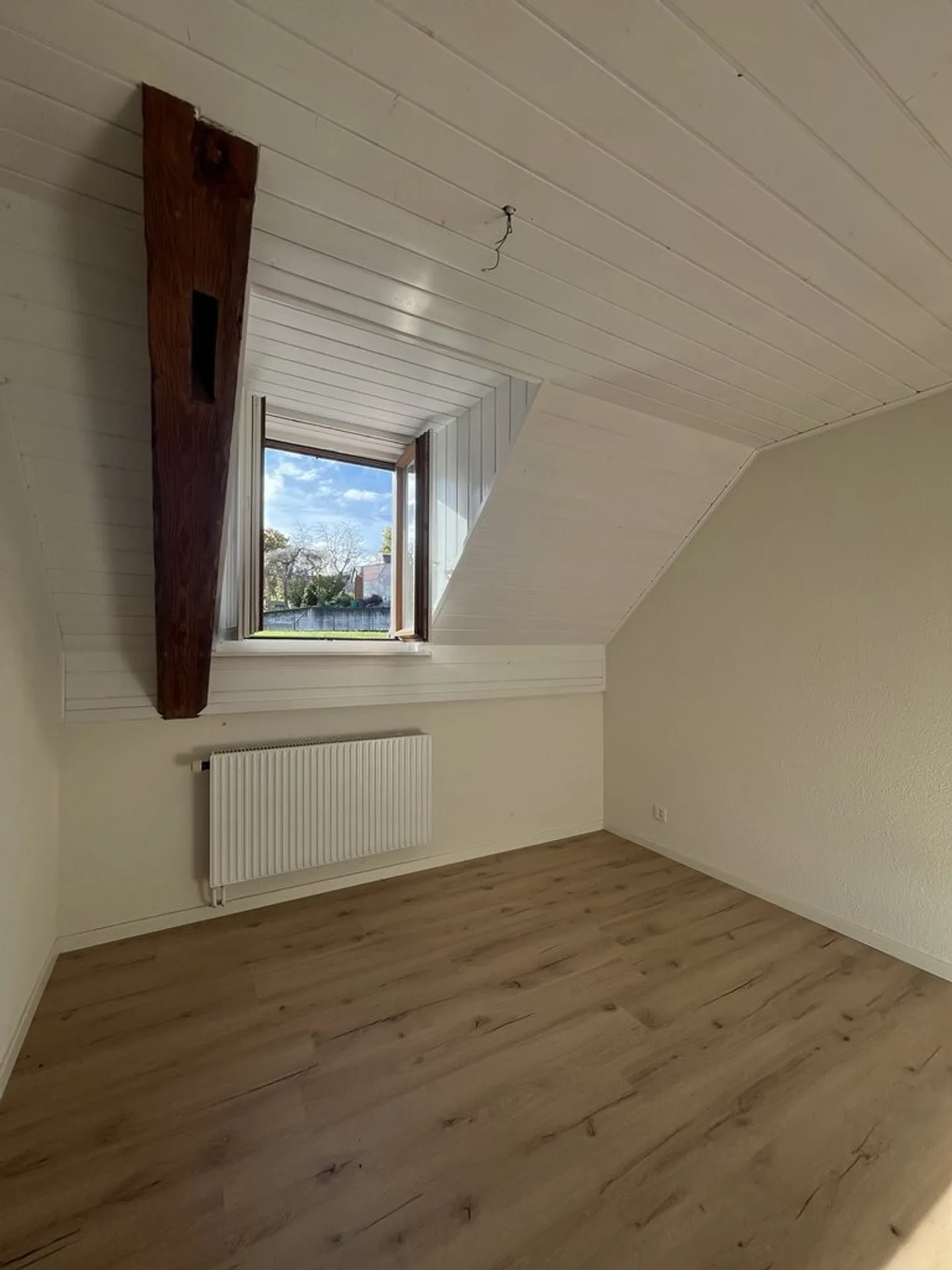 Large 6.5-room apartment for rent in Courtedoux! First net rent offered! - Photo 5 of 8