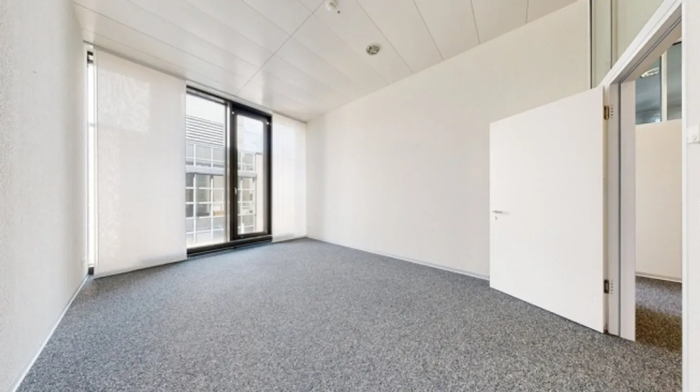 Mischgenutztes Gebäude mieten - Foto 6 von 9