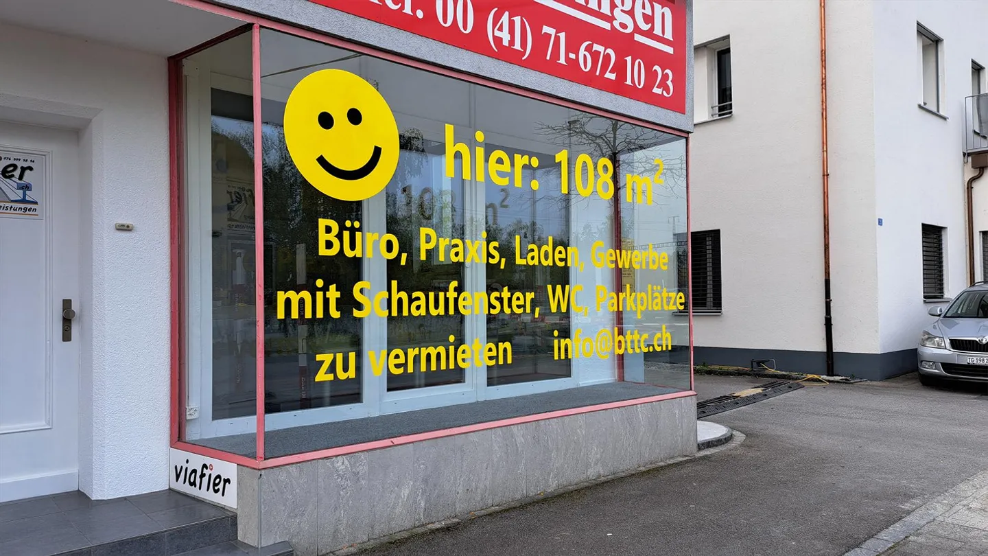 Praxis mit Schaufenster am Bahnhof / Schulungsraum / Grossraumbüro - Foto 1 von 10