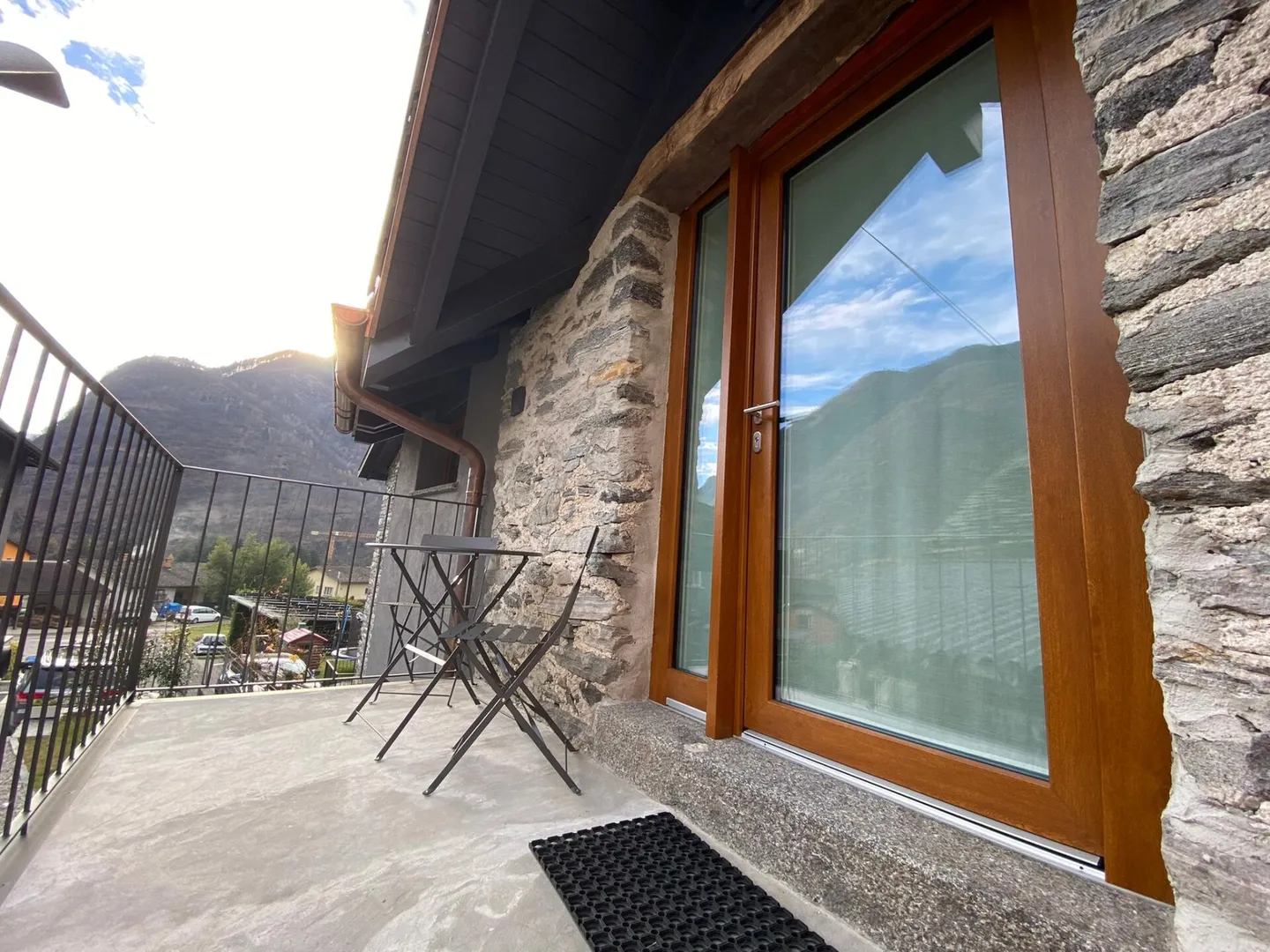 FOR SALE IN THE CENTER OF GORDEVIO - Charming, completely renovated Rustico - Photo 3 of 21