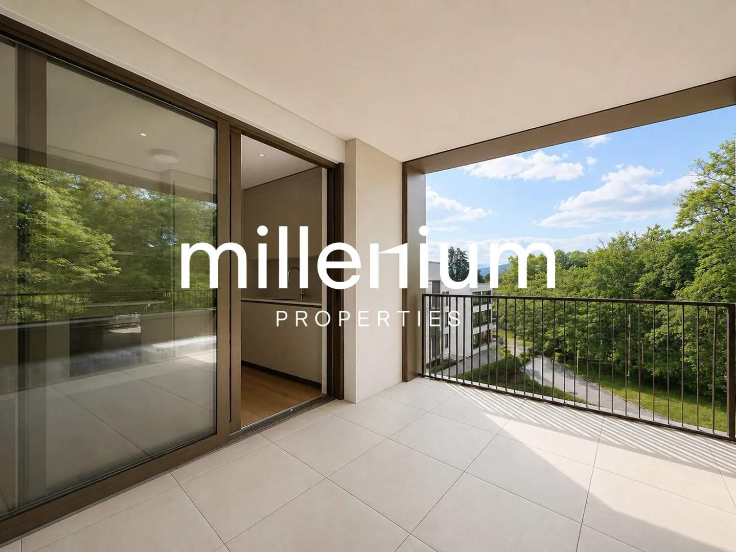 Neue möblierte Penthouse-Wohnung in der Nähe des Golfplatzes ohne direkte Nachbarn - Foto 2 von 7