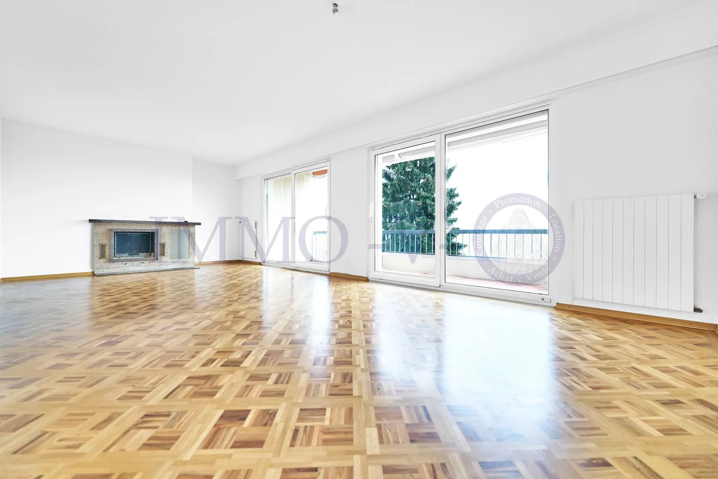 PULLY STRAND - GERÄUMIG UND HELL MIT BALKON-TERRASSE UND SEEBLICK - Foto 3 von 8