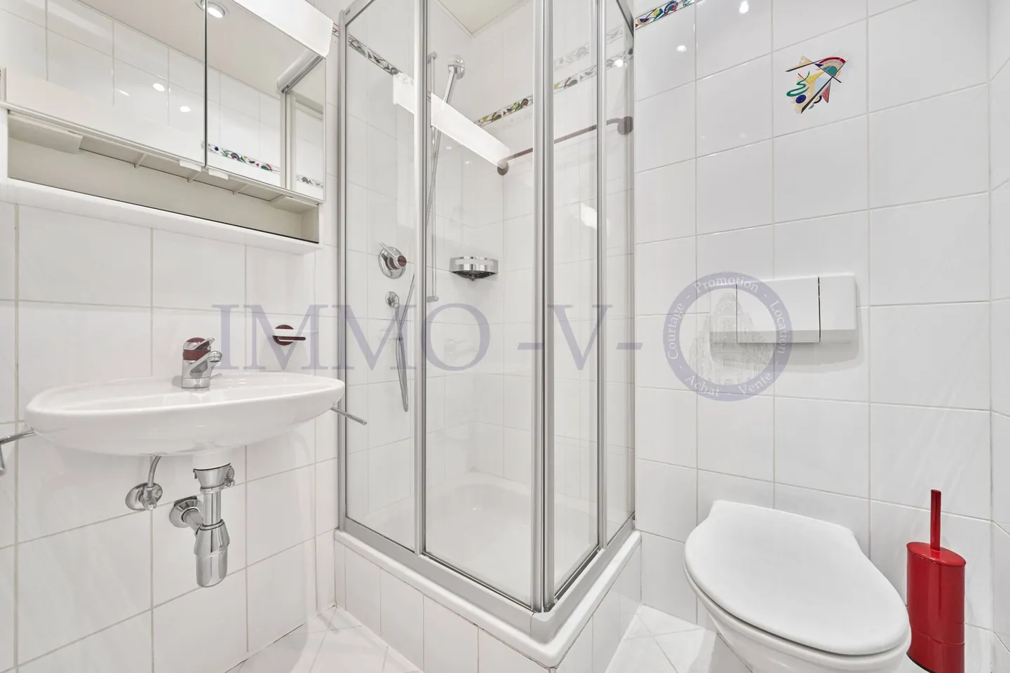 PULLY STRAND - GERÄUMIG UND HELL MIT BALKON-TERRASSE UND SEEBLICK - Foto 8 von 8