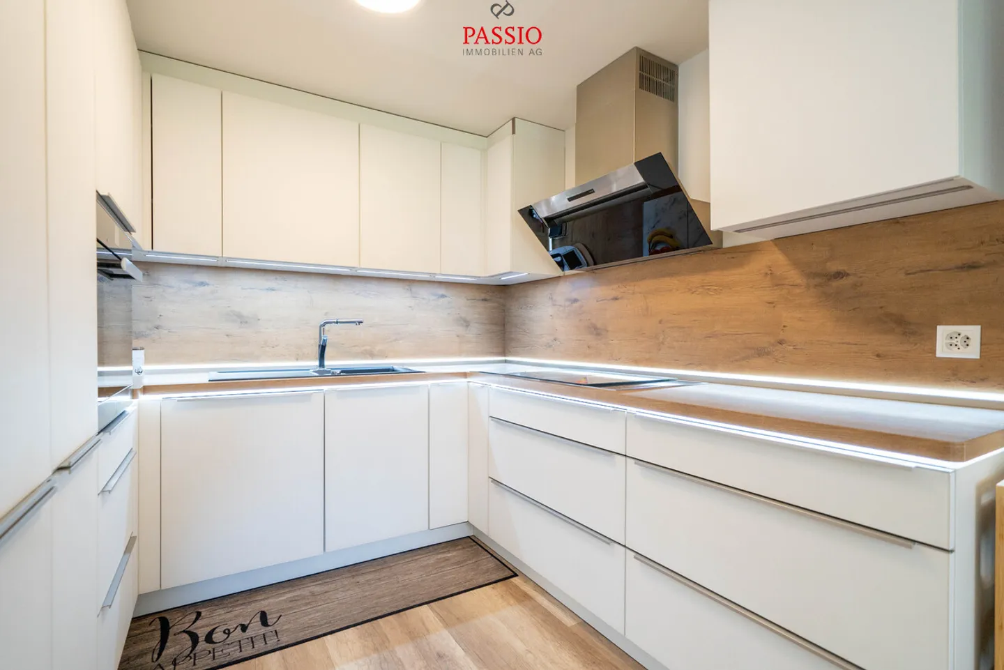 Appartement moderne de 4,5 pièces au rez-de-chaussée avec 2 espaces de détente dans un emplacement de choix - Photo 10 sur 27