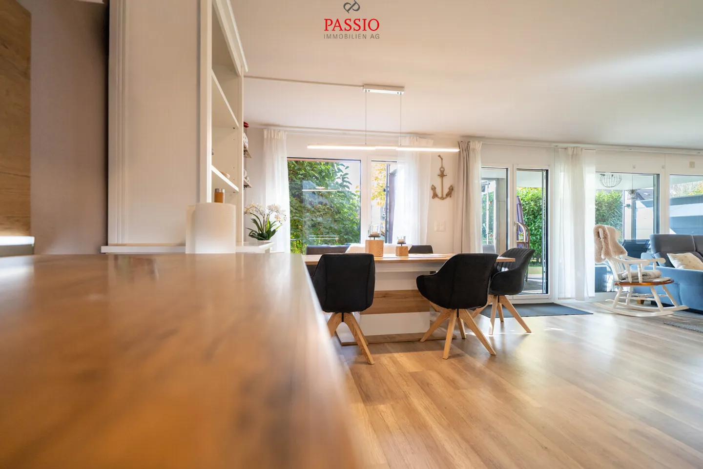 Appartement moderne de 4,5 pièces au rez-de-chaussée avec 2 espaces de détente dans un emplacement de choix - Photo 8 sur 27