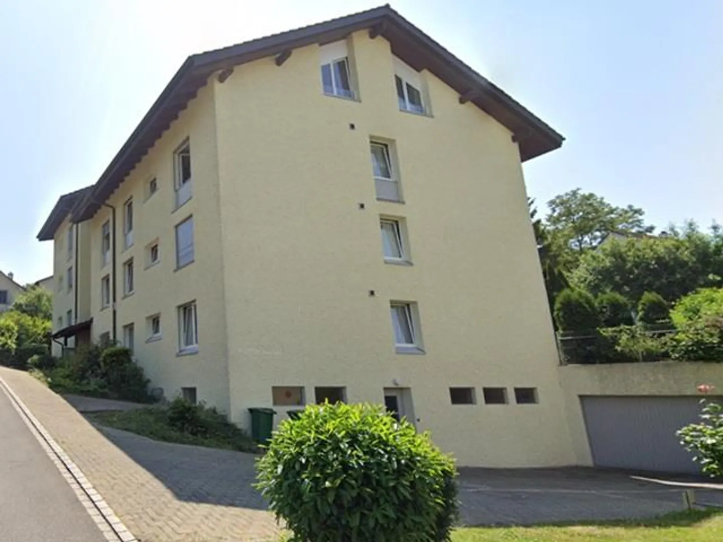 Charmante et fraîchement rénovée appartement de 3,5 pièces - Photo 1 sur 10