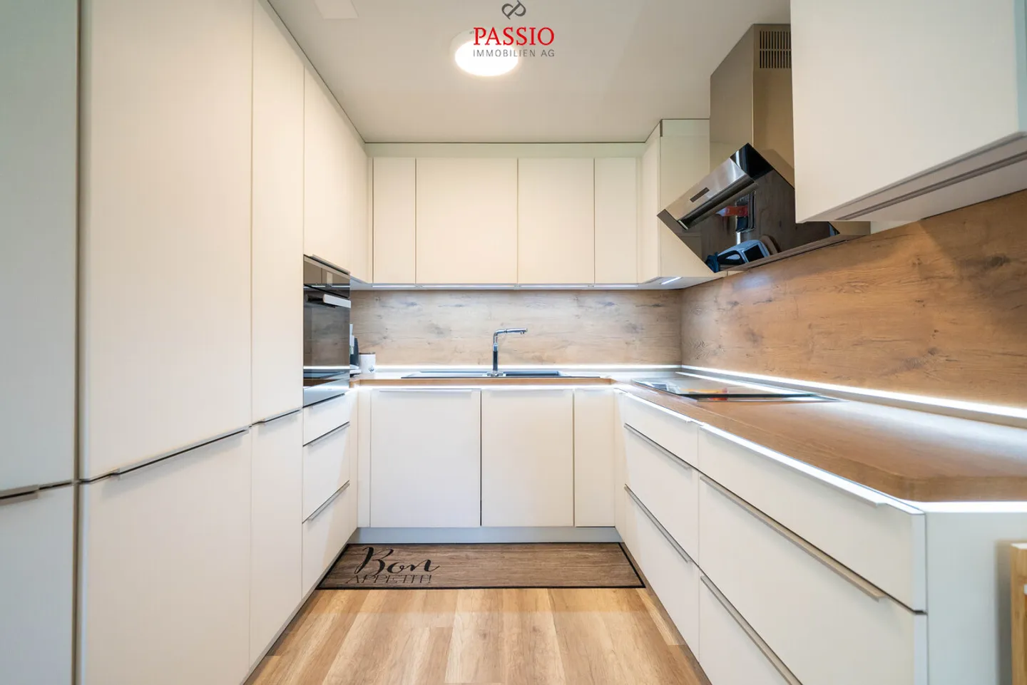 Appartement moderne de 4,5 pièces au rez-de-chaussée avec 2 espaces de détente dans un emplacement de choix - Photo 9 sur 27