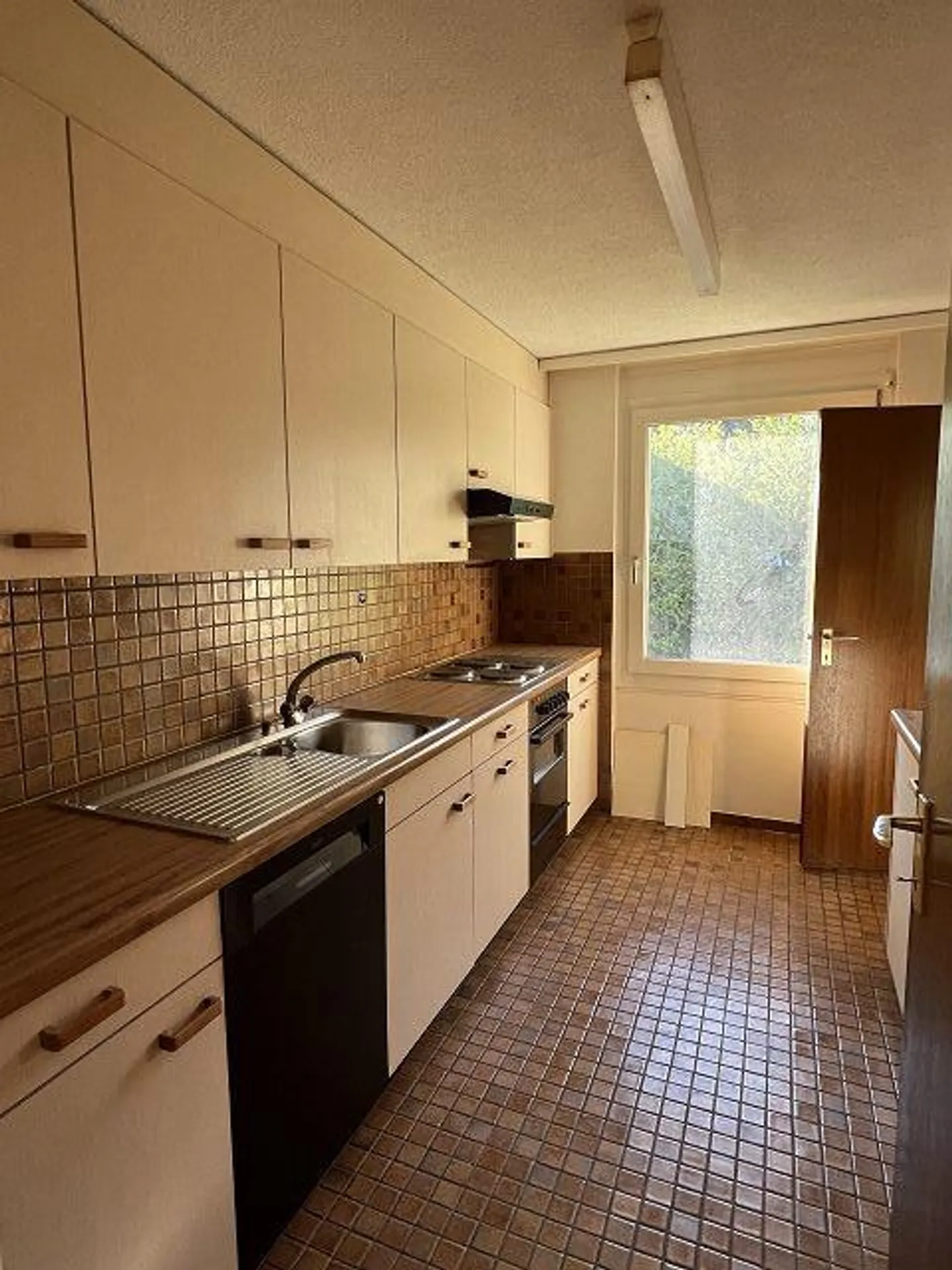 Charmante et fraîchement rénovée appartement de 3,5 pièces - Photo 6 sur 10