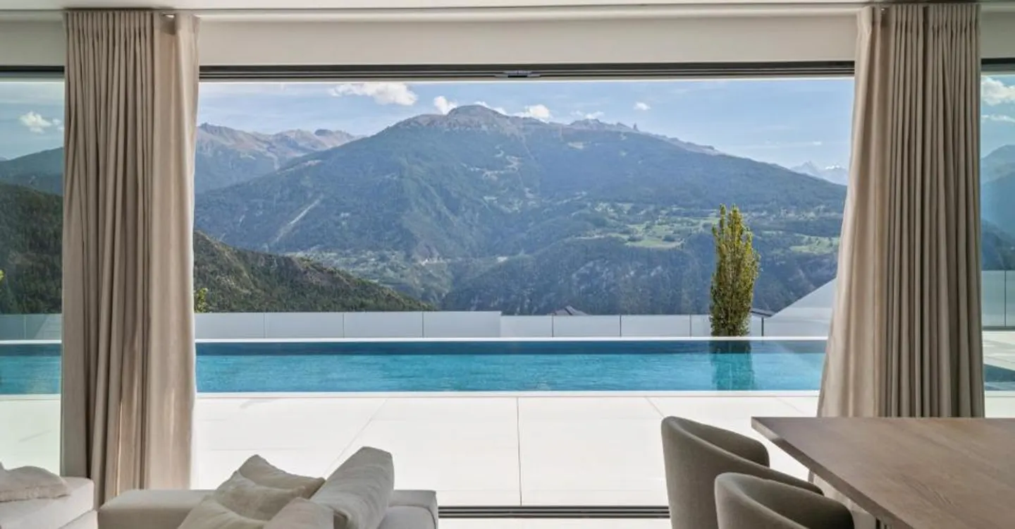 Facing the Alps, a unique estate. - Photo 1 of 6
