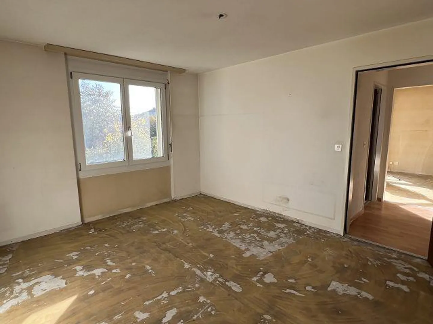 Charmante et fraîchement rénovée appartement de 3,5 pièces - Photo 8 sur 10