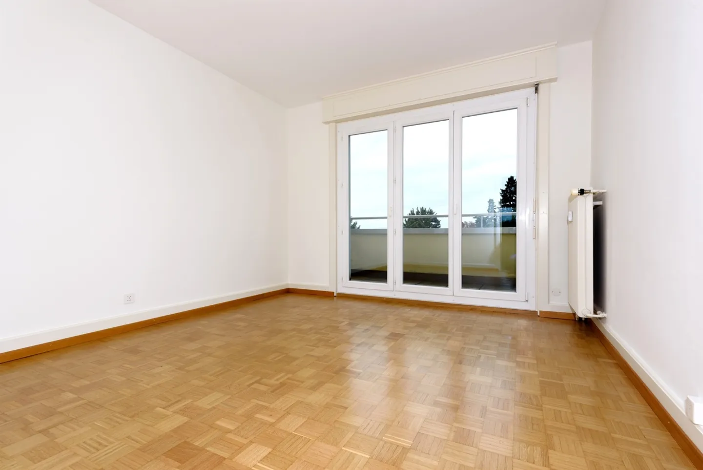 Appartement Confortable Près du Centre - Photo 2 sur 9