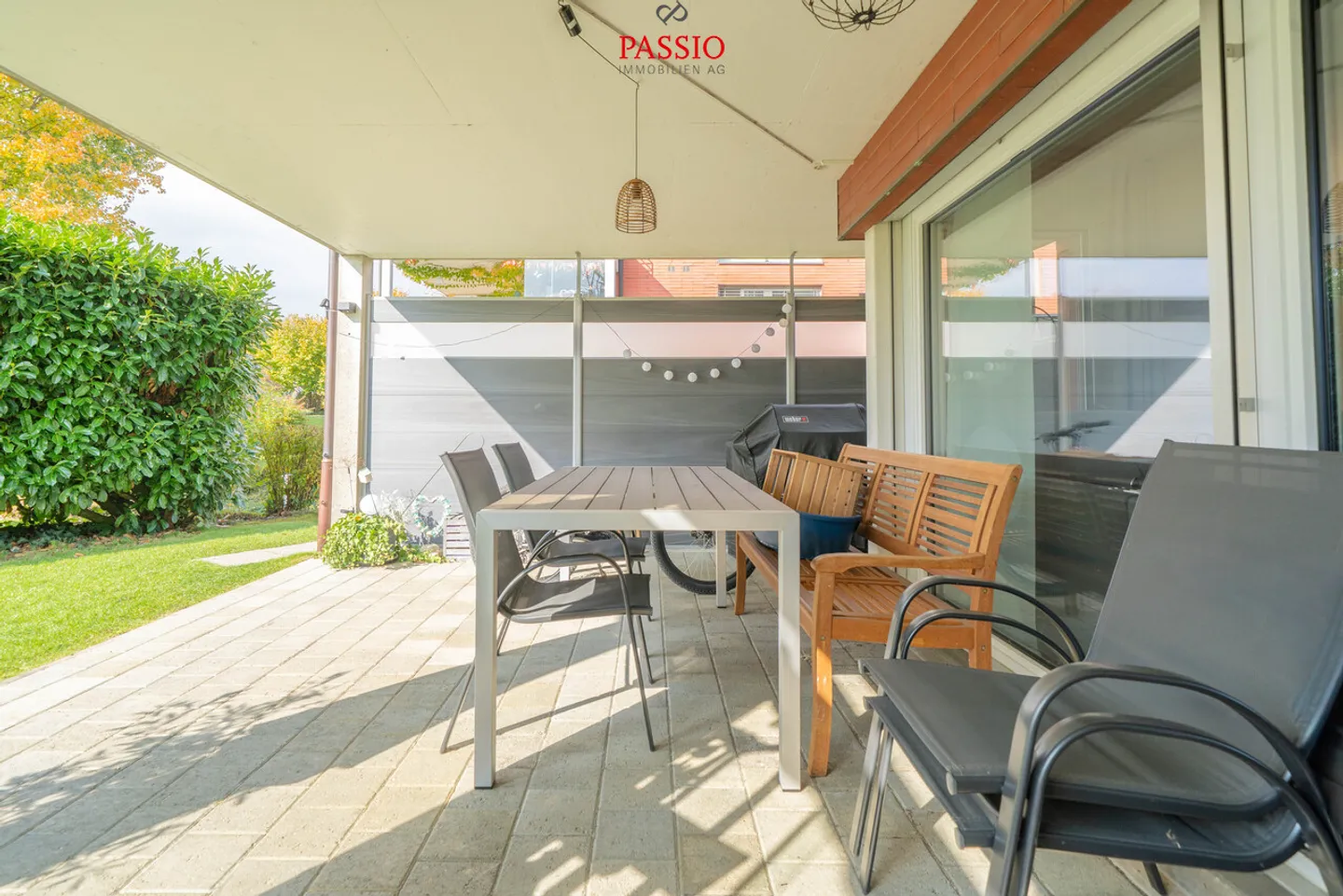 Appartement moderne de 4,5 pièces au rez-de-chaussée avec 2 espaces de détente dans un emplacement de choix - Photo 21 sur 27