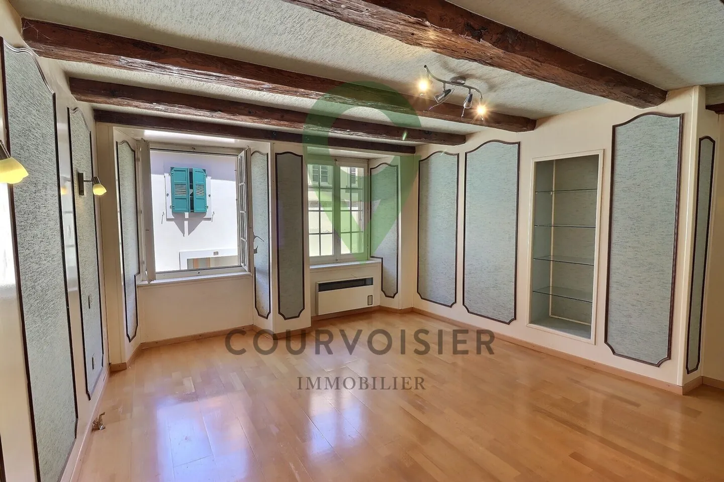 Village house with 6 rooms to renovate in the heart of Estavayer-le-lac - Photo 10 of 14