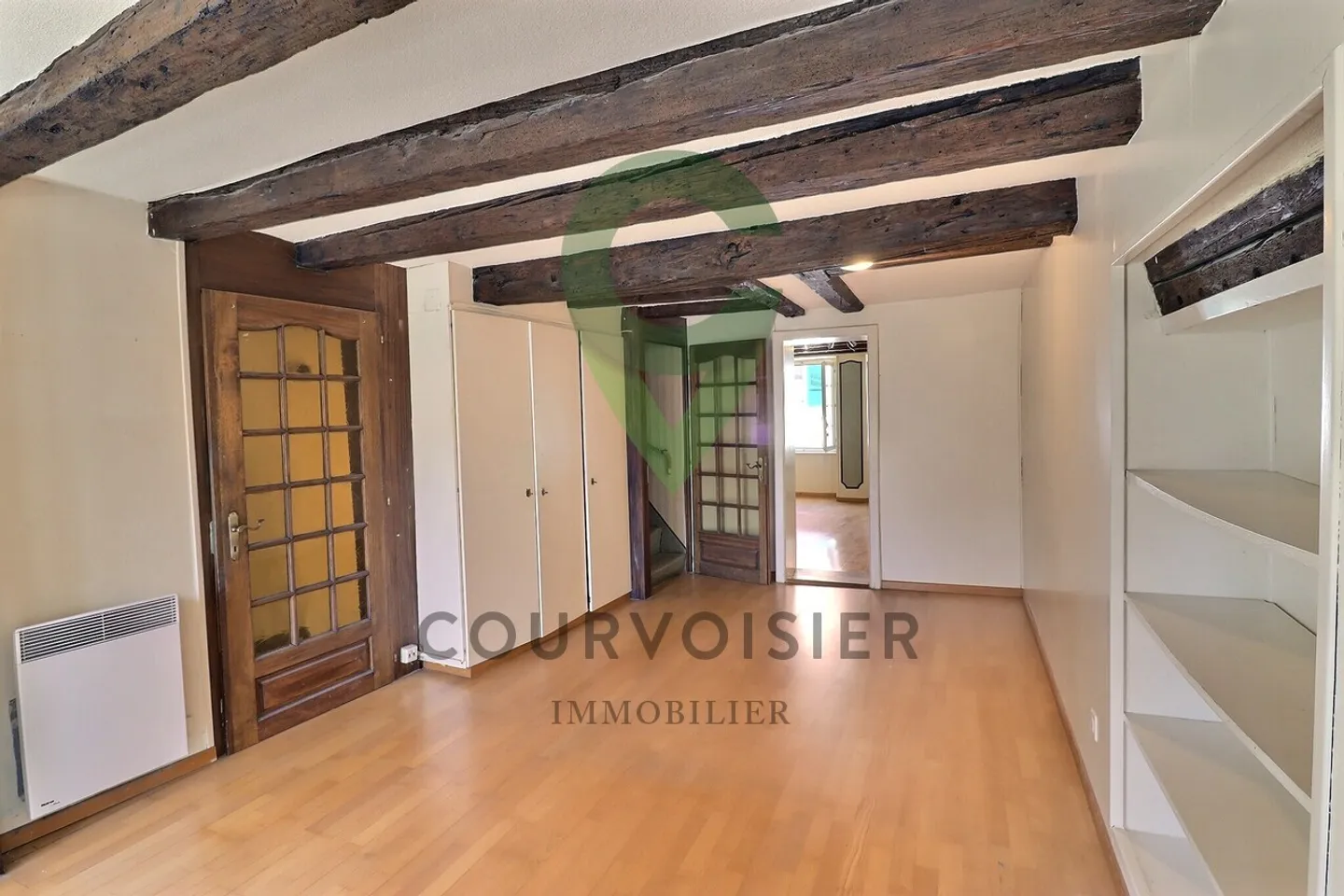 Village house with 6 rooms to renovate in the heart of Estavayer-le-lac - Photo 8 of 14