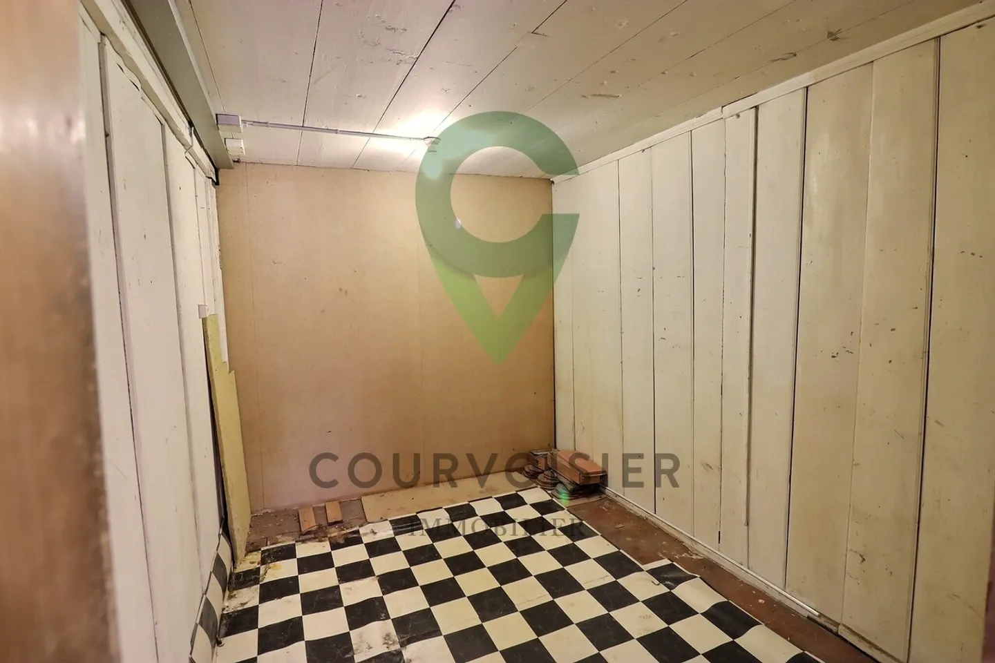 Village house with 6 rooms to renovate in the heart of Estavayer-le-lac - Photo 13 of 14