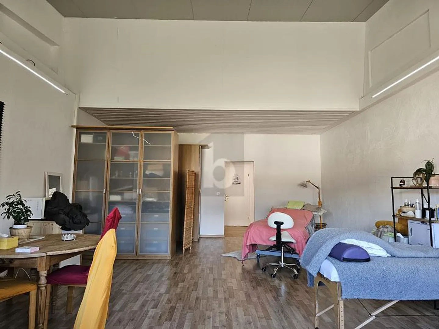 MODERNE SPACIEUX ET LUMINEUX - Photo 5 of 6