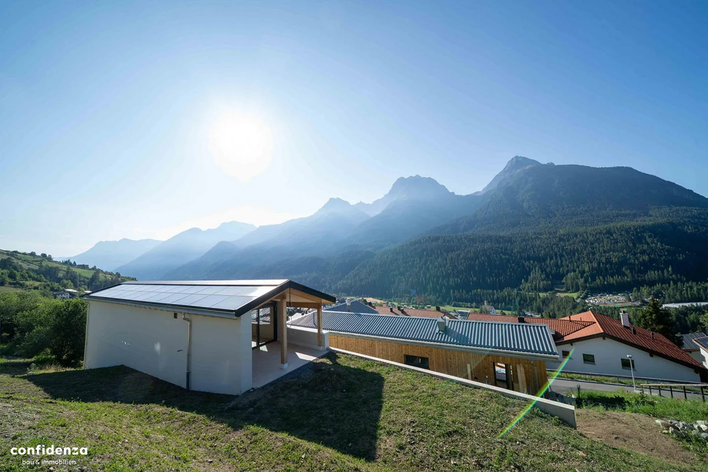 Maison individuelle neuve exclusive avec panorama à Scuol - résidence principale en haut de la colline - Photo 2 sur 13
