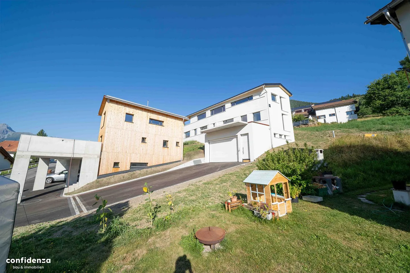 Maison individuelle neuve exclusive avec panorama à Scuol - résidence principale en haut de la colline - Photo 4 sur 13