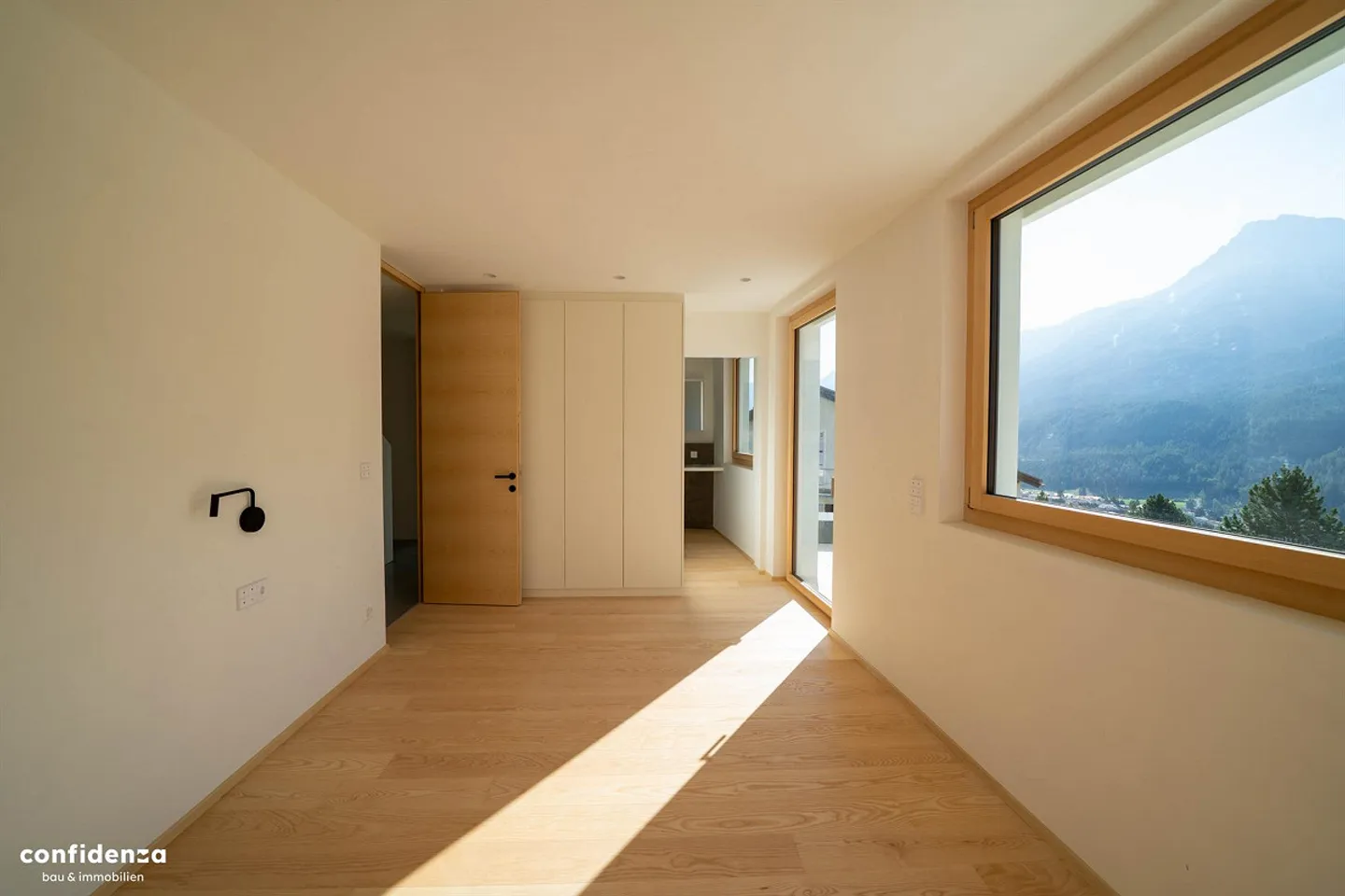 Maison individuelle neuve exclusive avec panorama à Scuol - résidence principale en haut de la colline - Photo 7 sur 13