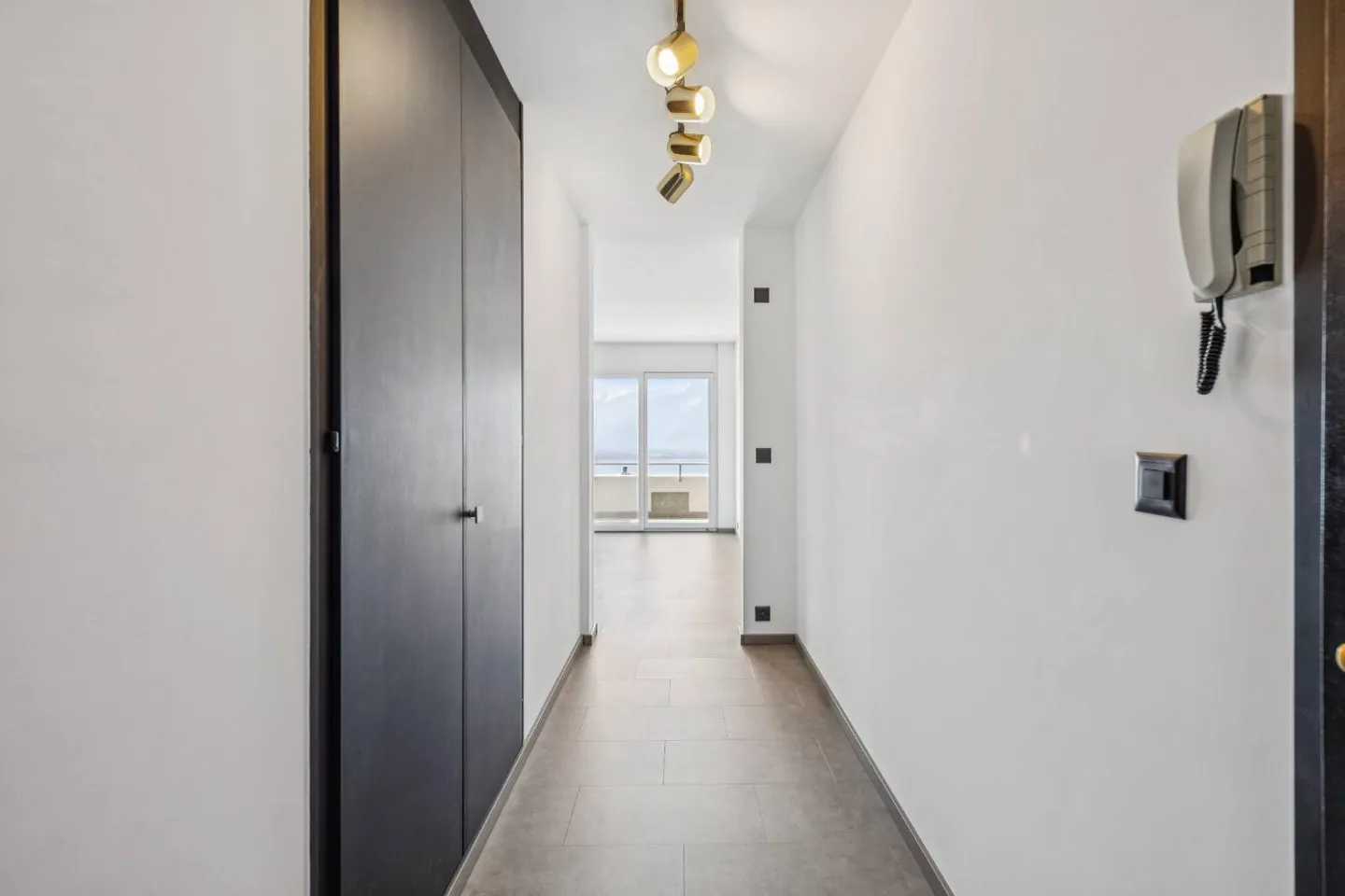 Appartement Étonnant avec Terrasse - Photo 8 sur 8