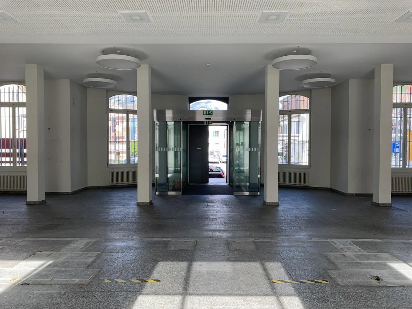 Locali commerciali con il fascino dell'antico - Foto 2 di 8