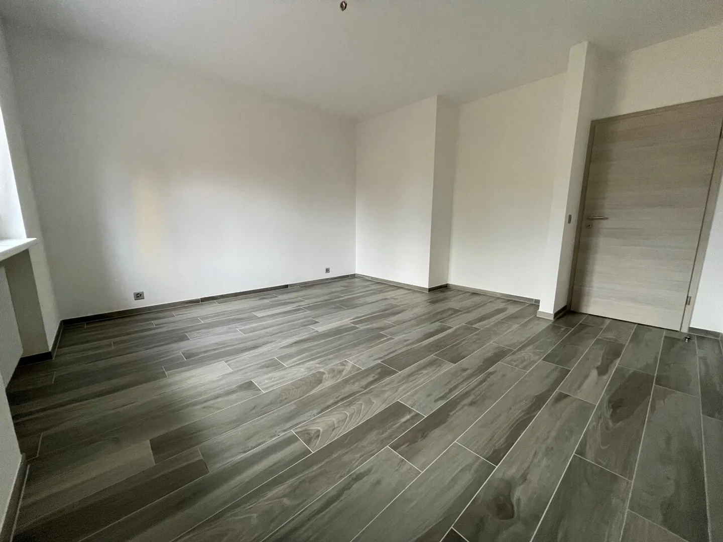 Modern Apartment in Agno - Photo 4 of 10