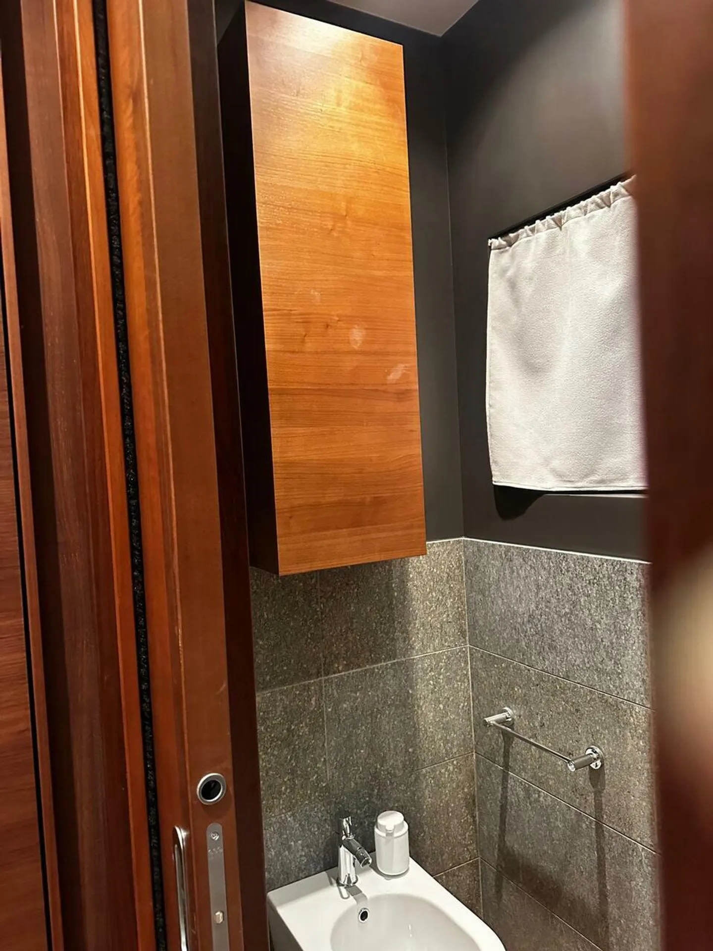 Untermiete - Elegante Möblierte Wohnung mit Privatem Garten - Foto 15 von 23
