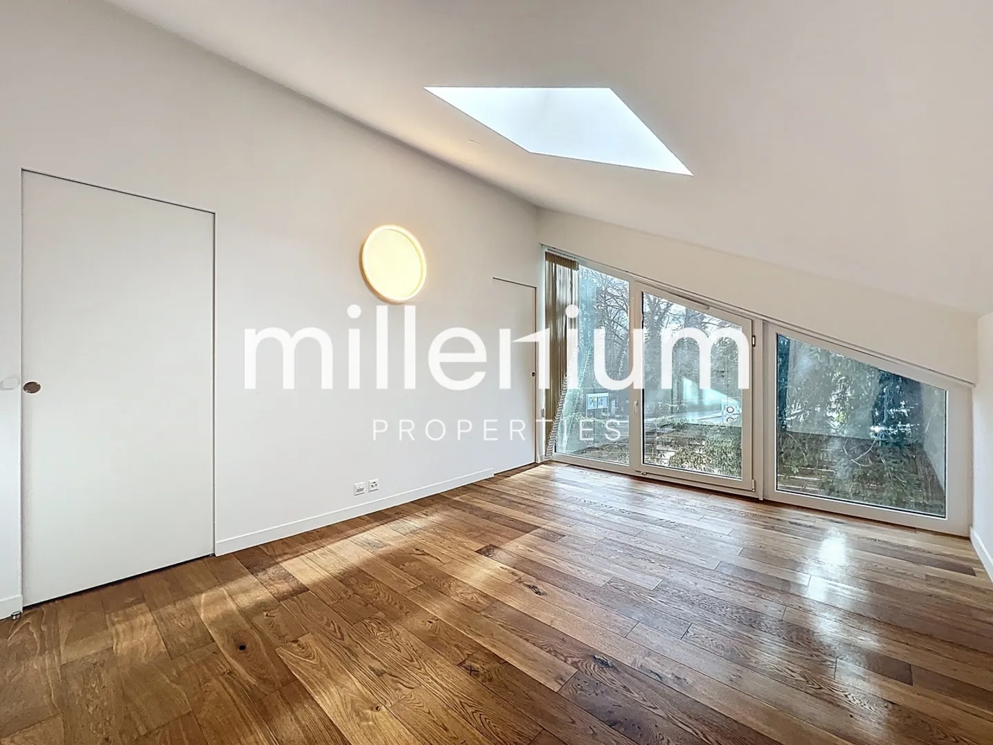 Moderne Doppelhaushälfte mit unabhängigem Studio - Foto 8 von 18