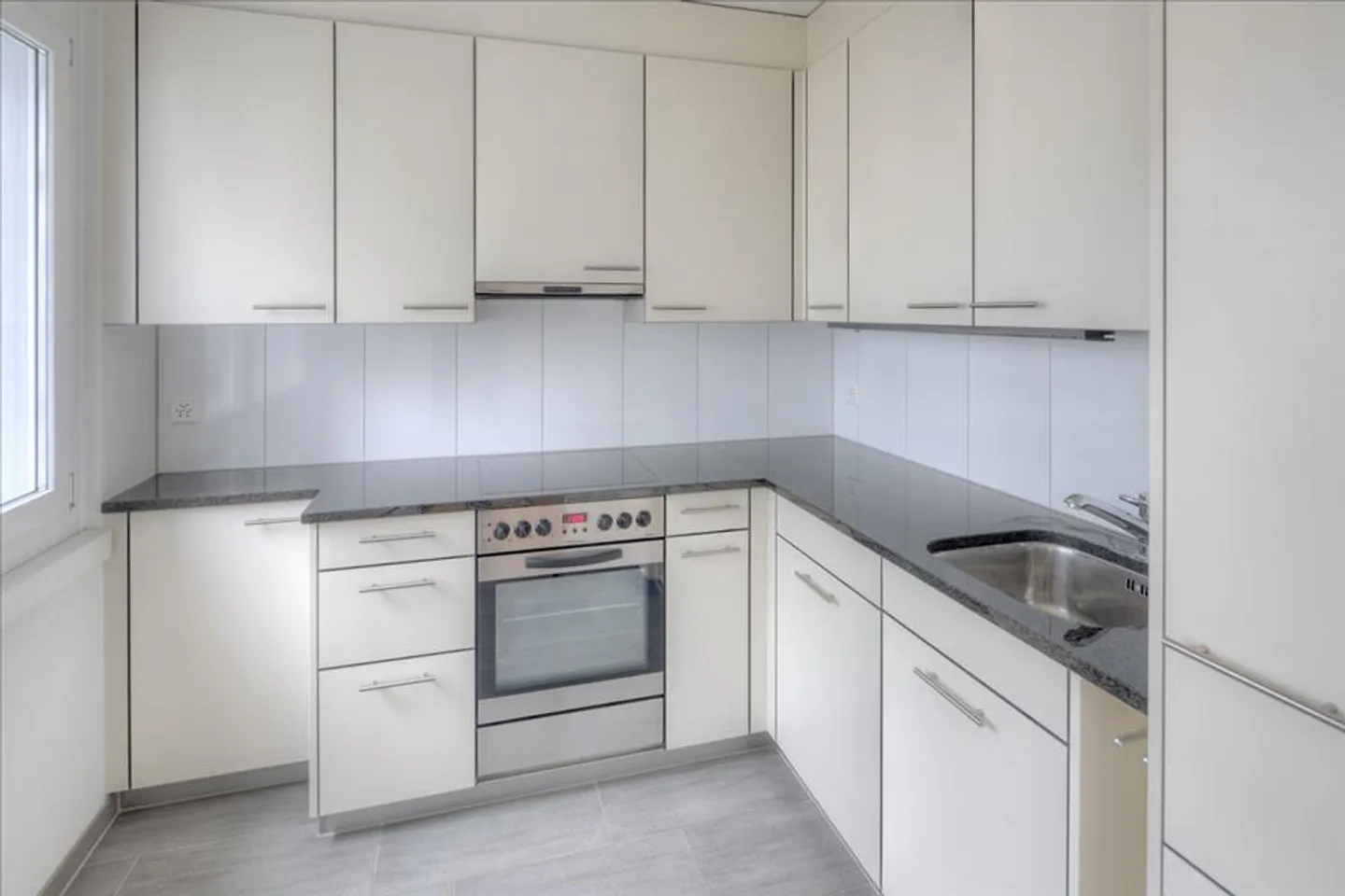 Quiet and Central - Photo 4 of 8