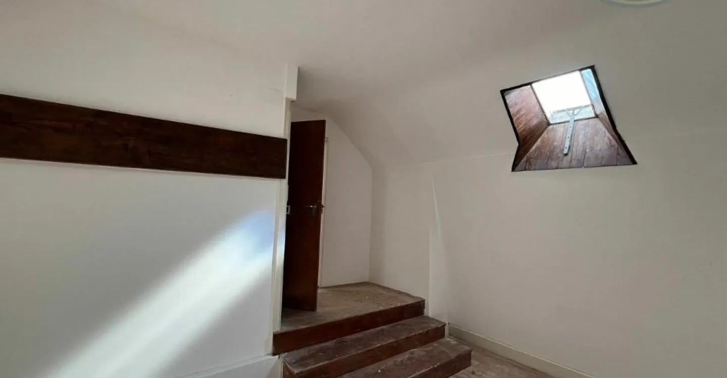 Haus zu renovieren mit der Möglichkeit, mehrere Wohnungen zu schaffen - Foto 4 von 6