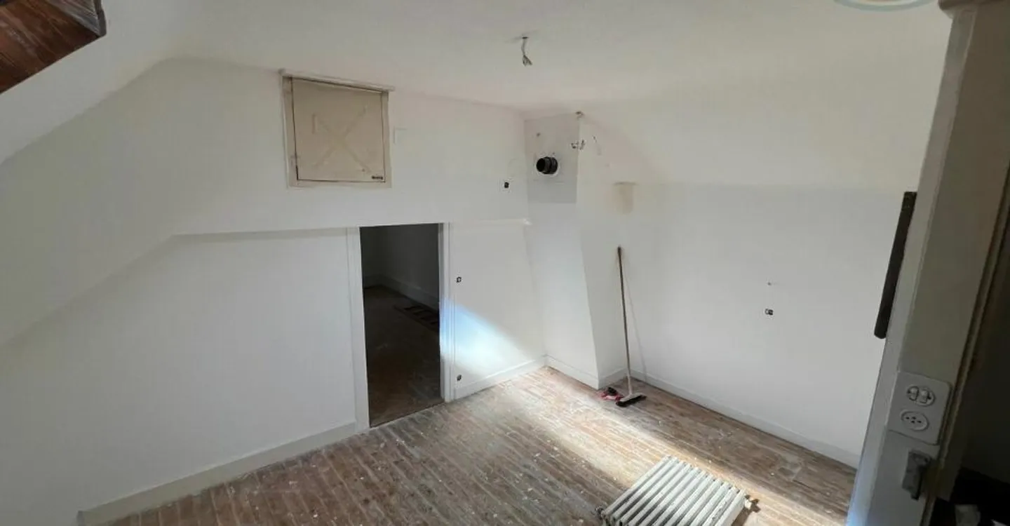 Haus zu renovieren mit der Möglichkeit, mehrere Wohnungen zu schaffen - Foto 5 von 6