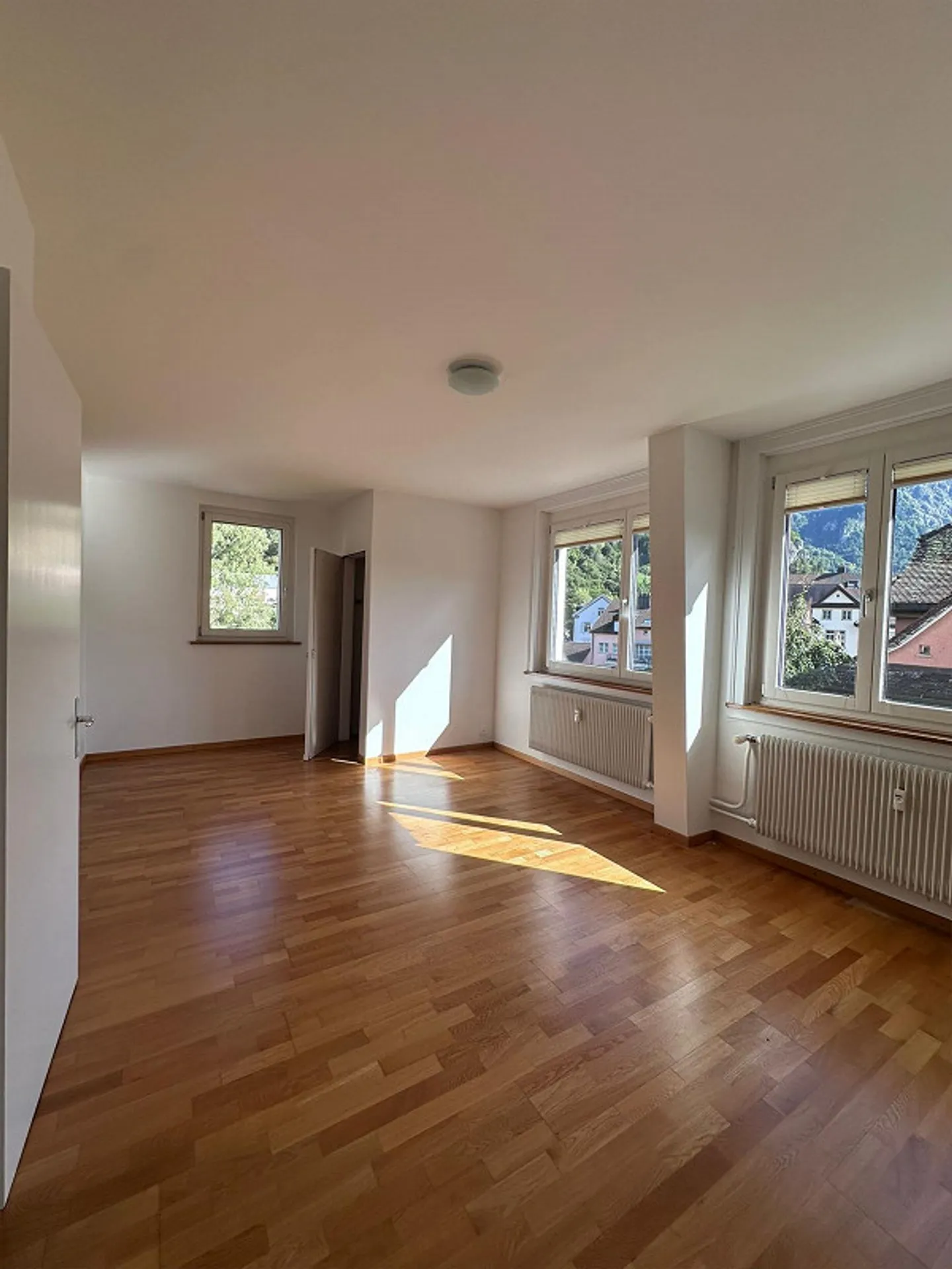 Appartamento mansardato con vista sulla Linth - Foto 5 di 9
