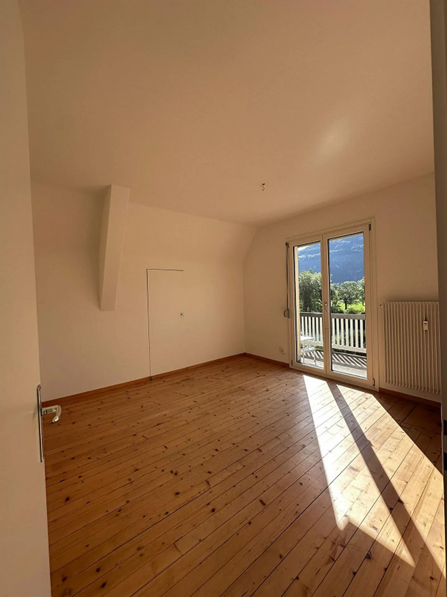 Appartamento mansardato con vista sulla Linth - Foto 6 di 9