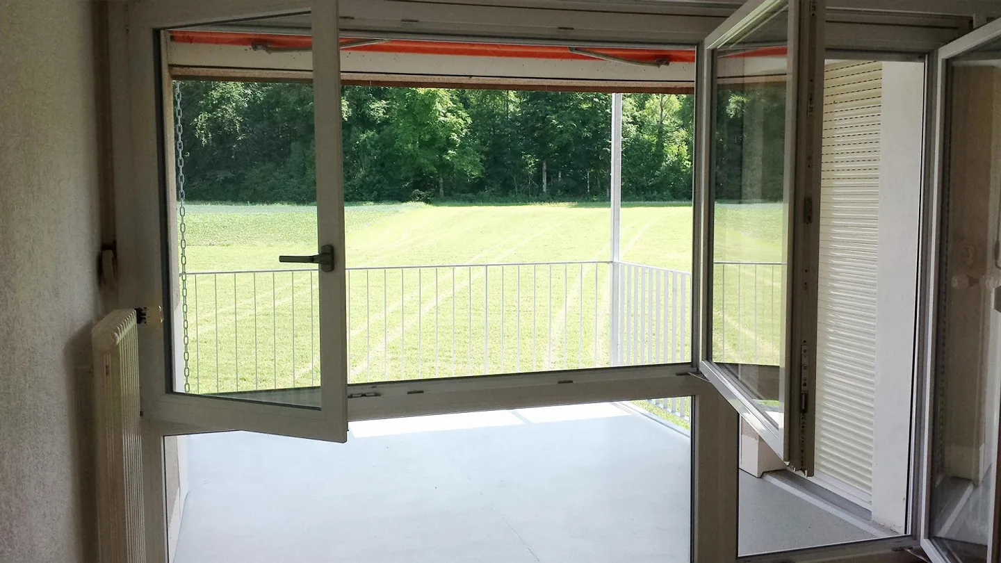 Appartement 4,5 pièces dans un emplacement calme et proche de la ville - Photo 9 sur 10