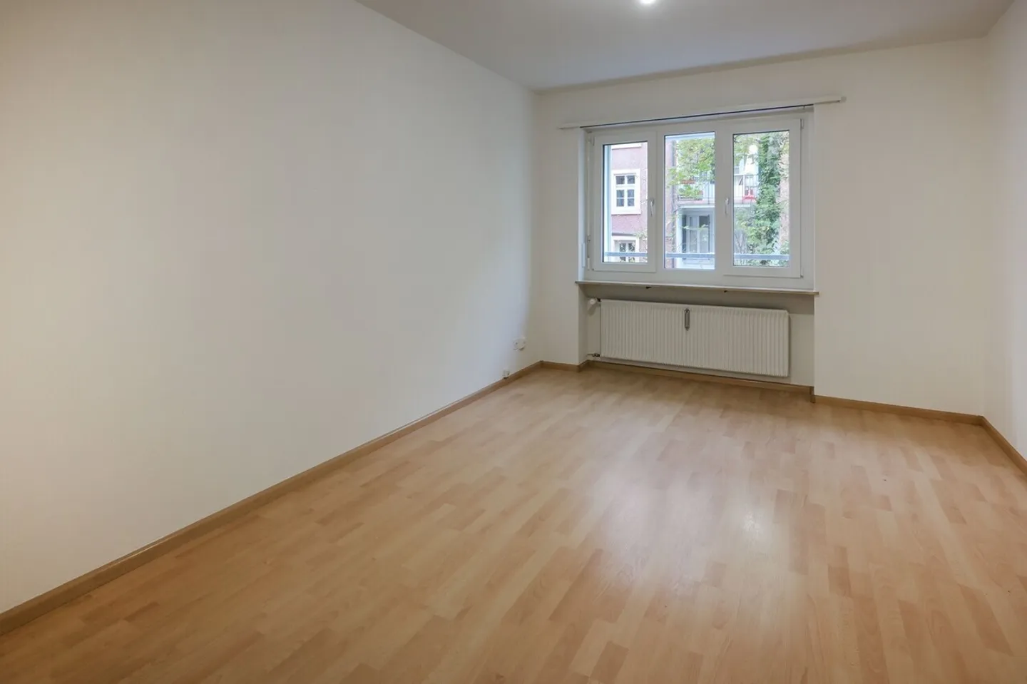 Looking for a new tenant! 1-room apartment in Gundeli, 970.- - Photo 2 of 6