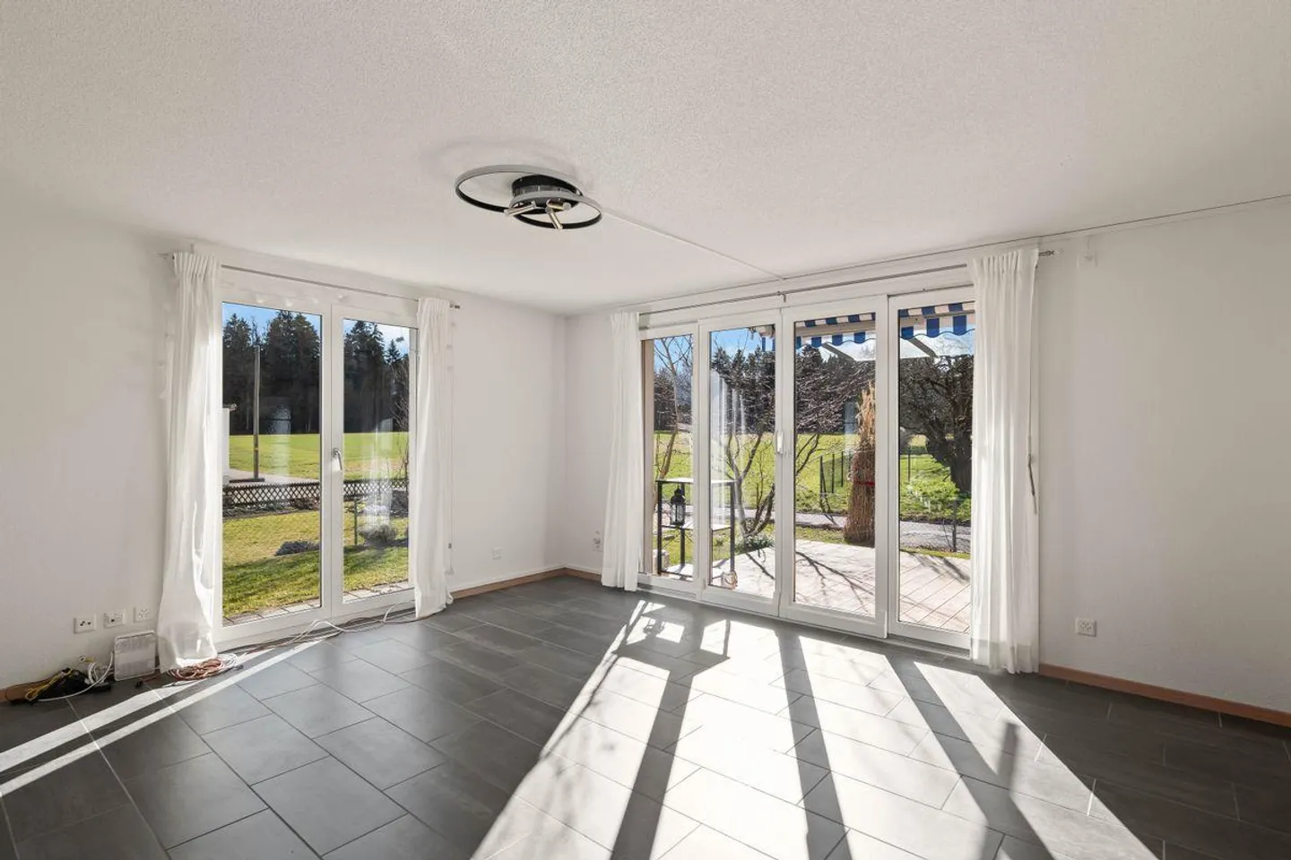 Charming Single Family Home - Photo 4 of 13