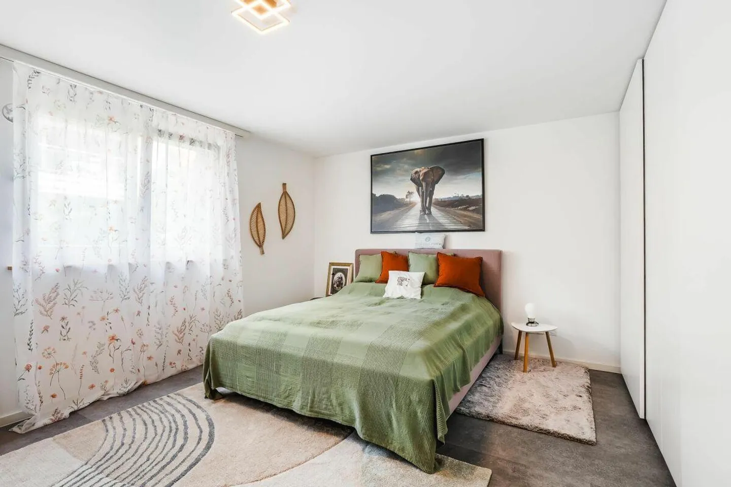 Charming 4.5-room apartment in a well-kept neighborhood - Photo 8 of 10