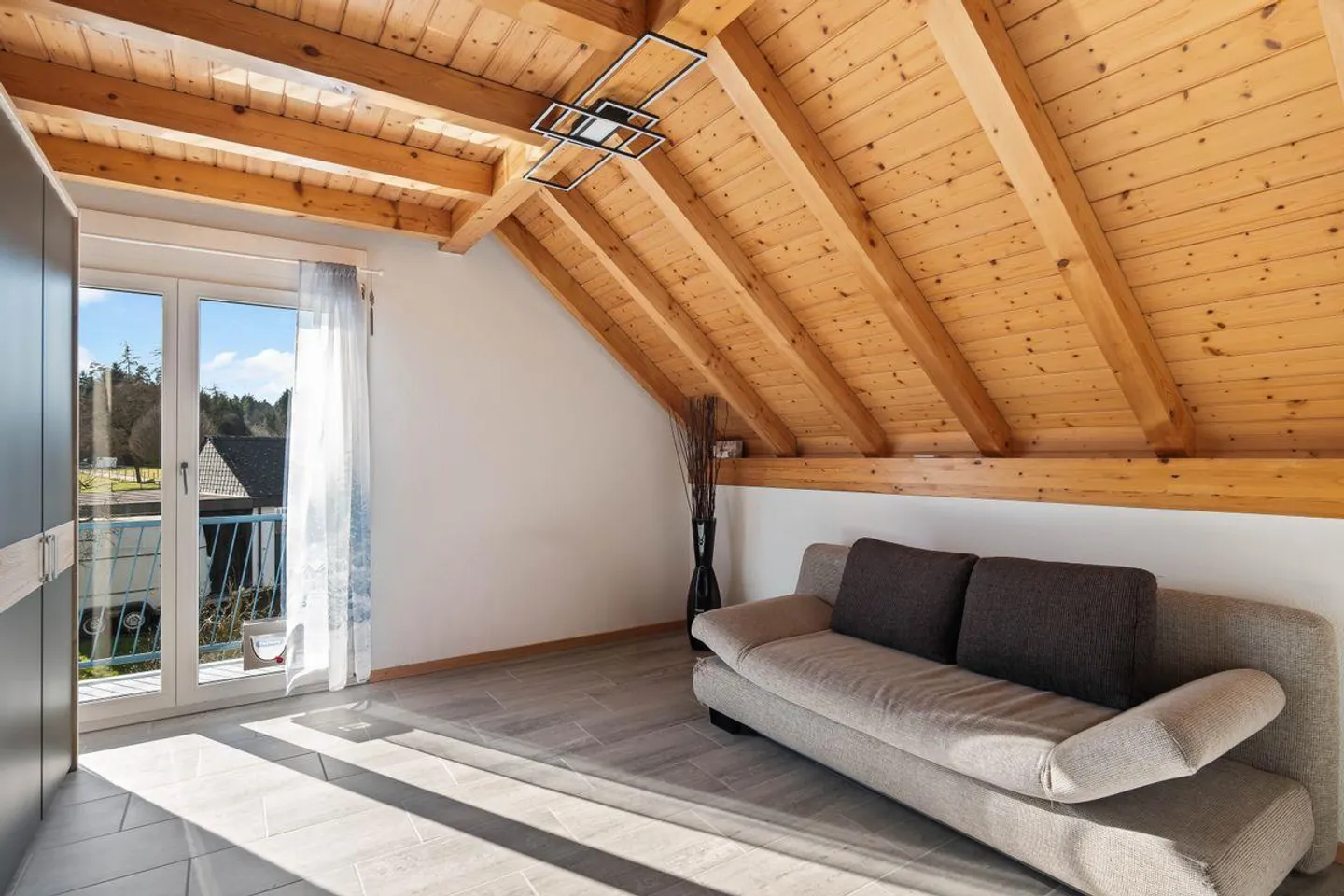 Charming Single Family Home - Photo 10 of 13