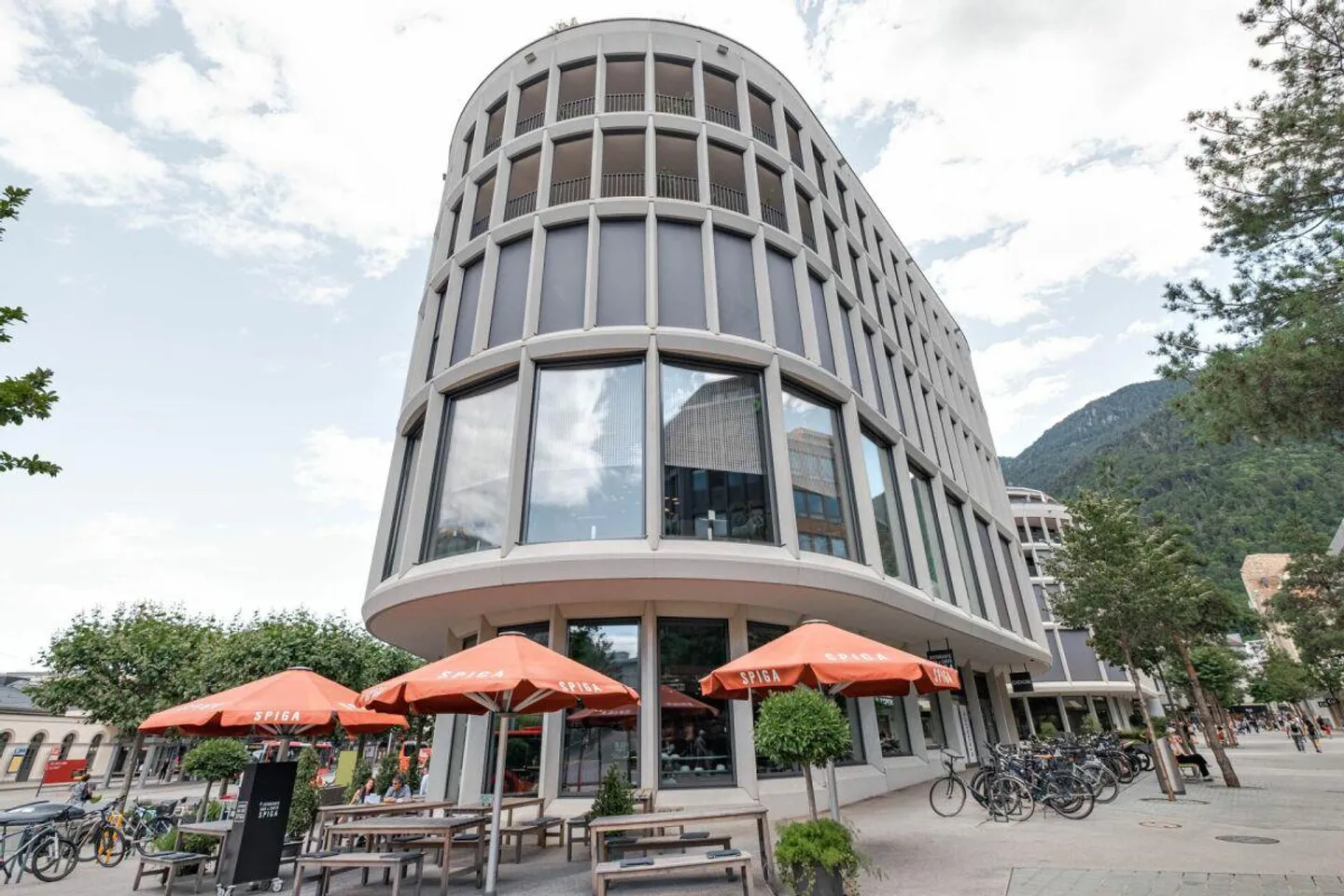 Versatile Commercial Space in Chur - Photo 1 of 5