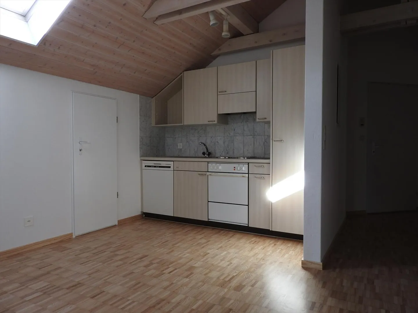 Letzte Etage 2.5 Zimmer - Foto 3 von 6