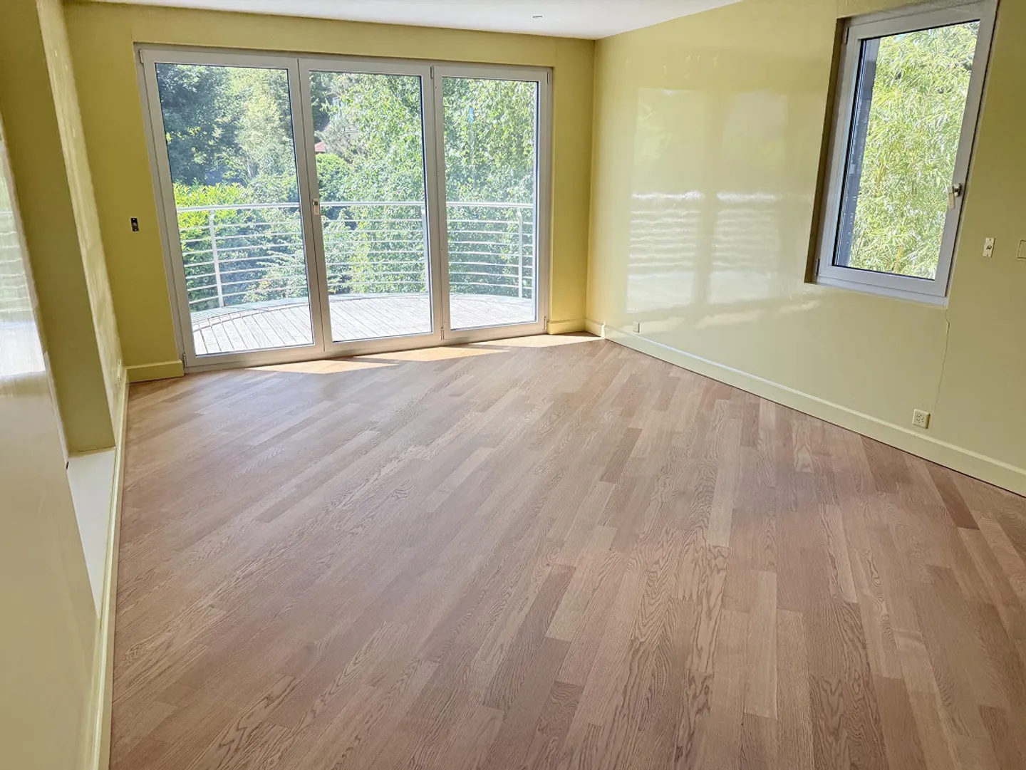 BINNINGEN : VILLA REPRÉSENTATIVE DE 7 CHAMBRES AVEC GRANDE PISCINE ET PROPRIÉTÉ DE RÊVE DANS UN QUARTIER RÉSIDENTIEL FAMILIAL - Photo 9 sur 13
