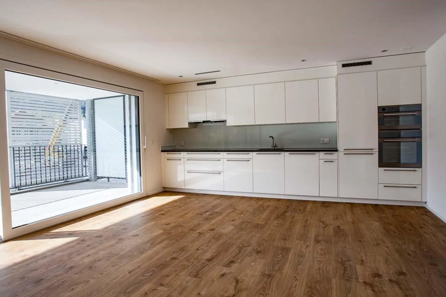 Appartement moderne de 3,5 pièces à Egg ! - Photo 1 sur 7