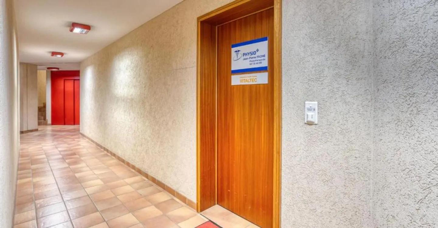 Appartamento 3.5 camere affascinante - Foto 3 di 10