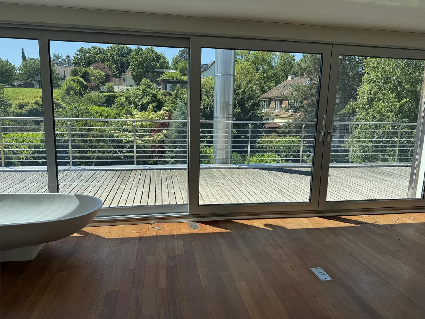 BINNINGEN : VILLA REPRÉSENTATIVE DE 7 CHAMBRES AVEC GRANDE PISCINE ET PROPRIÉTÉ DE RÊVE DANS UN QUARTIER RÉSIDENTIEL FAMILIAL - Photo 12 sur 13