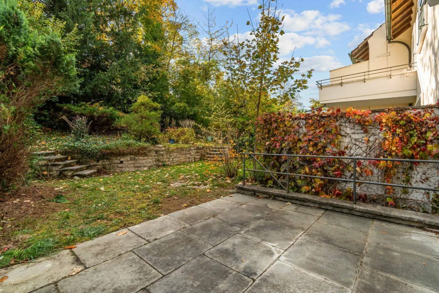 Family House in Binningen - Your Green Home with Garden - Photo 3 of 12